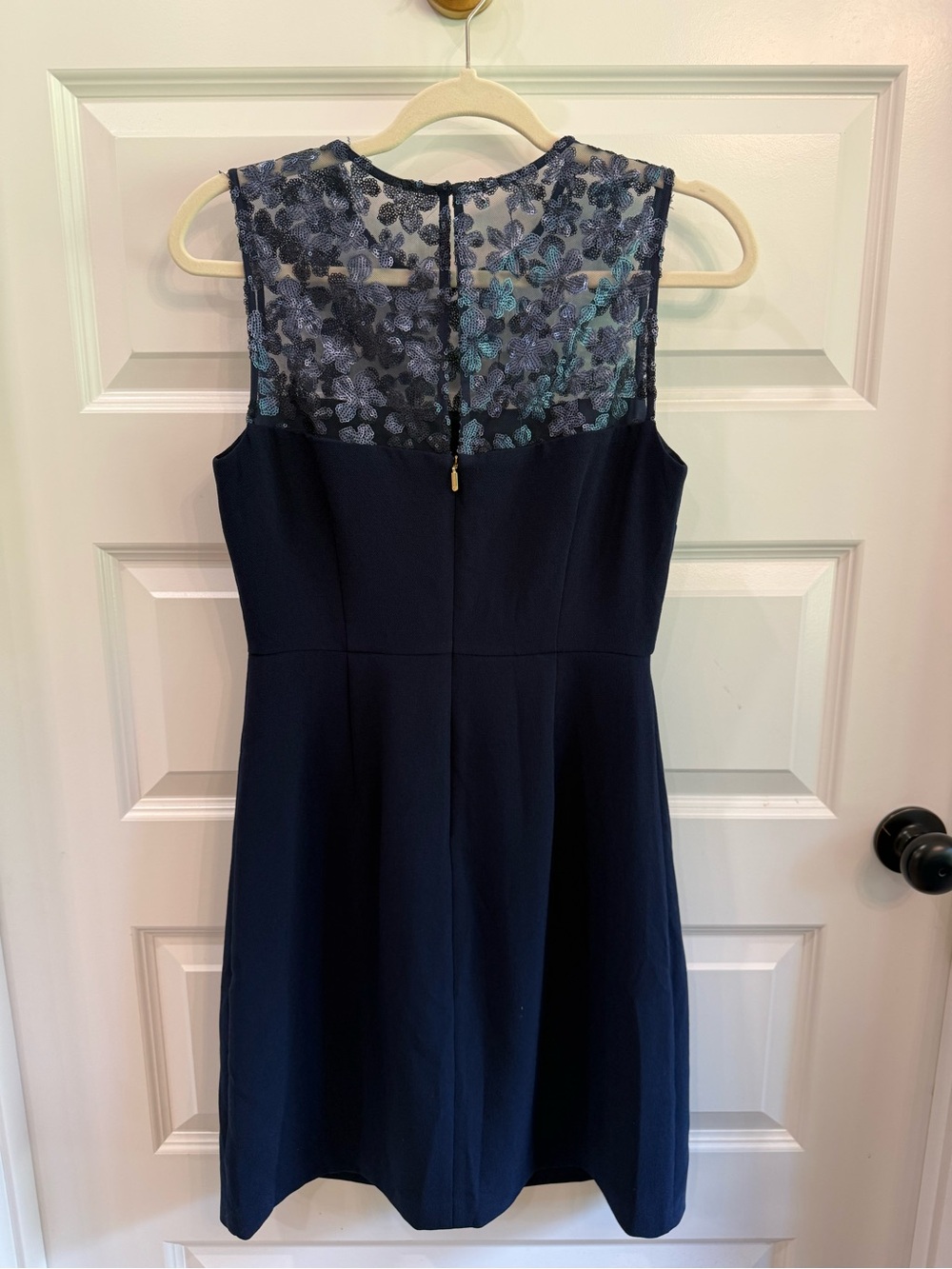 Trina Turk Navy Blue Sequin Floral Mesh Illusion Neck Shift Dress Size 4 - Picture 5 of 6